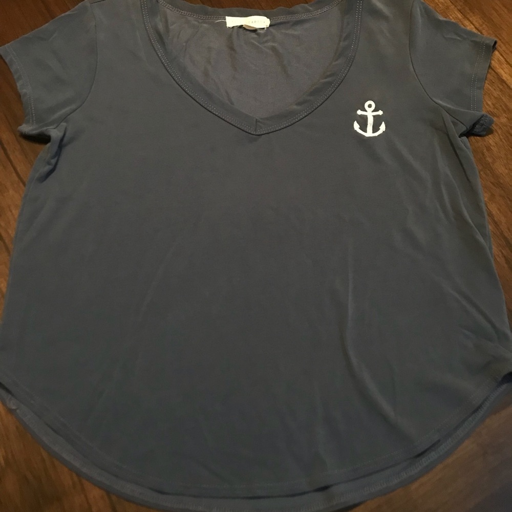 Worn only twice.  Loose flow.